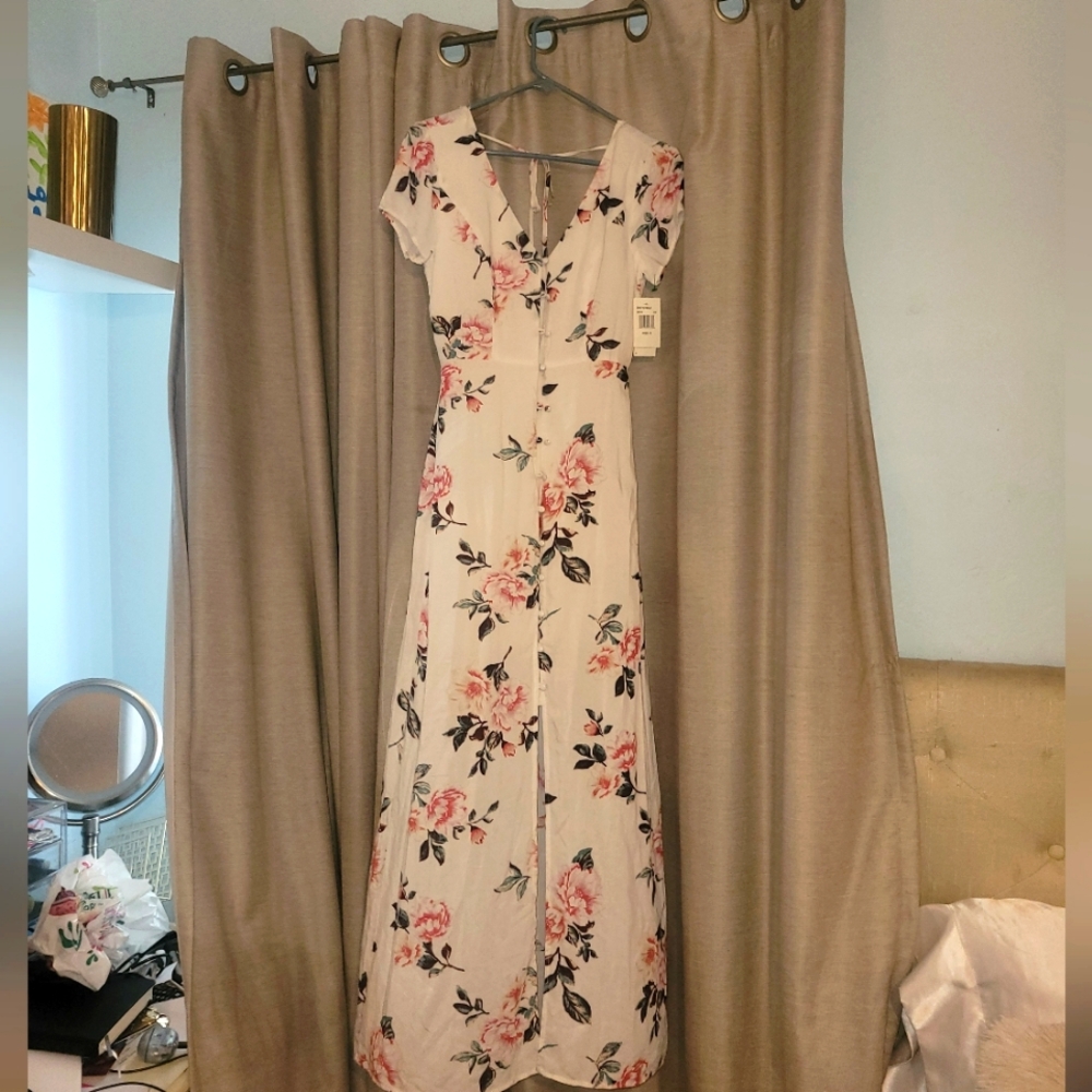 Row.A white floral dress
